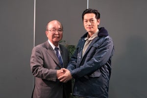 井浦新、震災ドラマのモデル人物と対談 「よしっ」と決意新たに