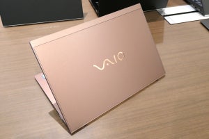 VAIO、重さ999gの省スペース14型ノートPC「VAIO SX14」 - 4Kモデルも