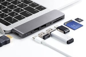 サンワ、MacBook Pro/Air向けUSB-Cハブ＆カードリーダー