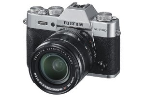 富士フイルム、APS-C規格の高性能ミラーレス「FUJIFILM X-T30」