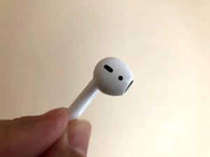 AirPodsの片方をなくしたけれど、両方買い替えなければダメ? - いまさら聞けないiPhoneのなぜ