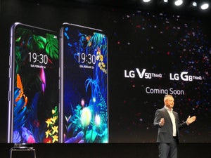 LG、5G対応で5カメラ搭載のスマホ「LG V50 ThinQ」と静脈認証できる「LG G8 ThinQ」