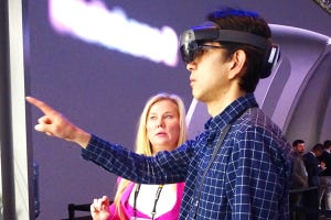 マイクロソフトのHoloLens 2をさっそく体験! 映像は見やすく、本体は軽く