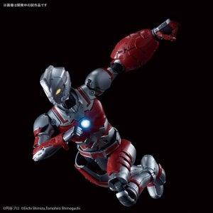 『ULTRAMAN』オリジナルデザインのガントレット付「ULTRAMAN SUIT A」がプラモ化