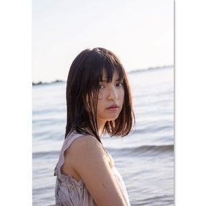 川島海荷、25歳の誕生日に写真集発売を発表「いろんな私を見ていただけたら」