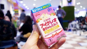 乳児用の「液体ミルク」国内販売へ 震災きっかけに開発