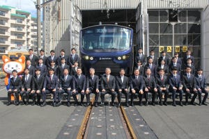 相鉄12000系、新型車両で入社式「令和」「都心直通」新時代を担う