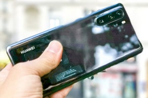 「P30 Pro」レビュー　望遠や夜景はスマホカメラの常識を変える