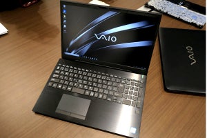 写真で見る新「VAIO S15」 - S Lineに連なる楔形デザインに