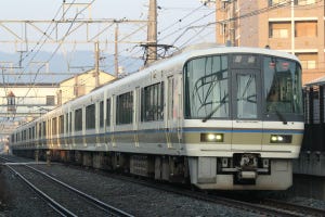 梅小路京都西駅が開業、嵯峨野線さらに混雑!? 現状を確認すると…