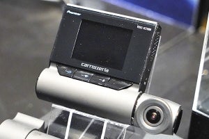 パイオニアが新ドラレコ、ソニー製CMOSで真っ暗闇でも明るく