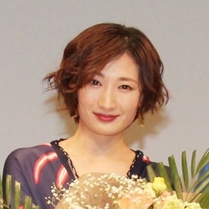 武田梨奈、ショートヘア姿で舞台挨拶「映画作りっていいな」