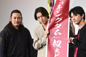 山崎賢人、坂口拓と対決「本気で斬りに行った」 吉沢亮も「ガチ」