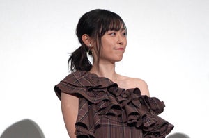 福原遥、片肌露出で大人の魅力! 怪演っぷりに共演者「怖い」「豹変」