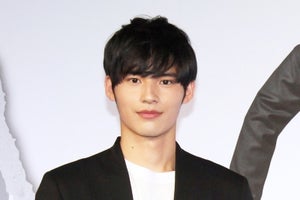 岡田健史、19歳の一番の思い出は『中学聖日記』「黒岩晶という男の子を…」