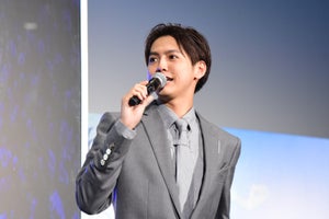 片寄涼太、サプライズ登場でトーク! 伊藤健太郎のツッコミに拗ねる