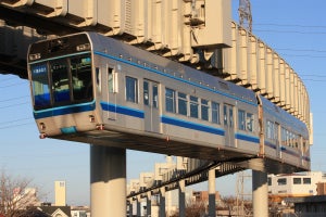 「千葉モノレール車両基地見学」貸切列車に乗車、車体手洗い体験も