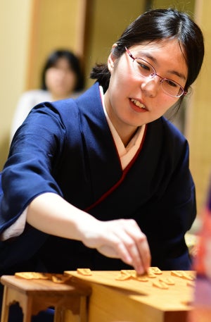 里見女流四冠、奪取へあと1勝　女流王位戦五番勝負第3局