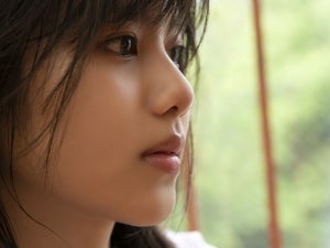 “ポスト堀北真希”松風理咲、1st写真集発売「想像してみて」