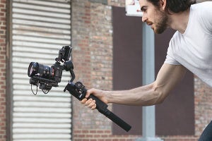 DJI、ミラーレスカメラに向く小型軽量スタビライザー「Ronin-SC」