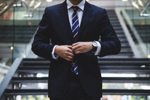 20～30代社会人の半数以上が転勤制度に賛成、その理由は?