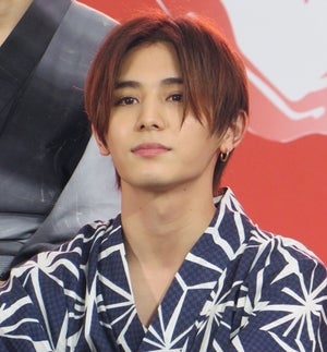 山田涼介、三宅健からいじられる「耳がどんどん赤くなってるよ」