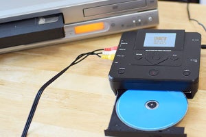 ビデオテープをDVDに簡単ダビングするレコーダー　サンコー