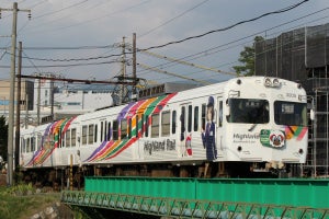 アルピコ交通「上高地線 亀田屋酒造 酔い好い電車」日本酒の試飲も