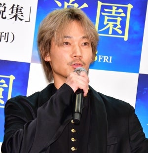 綾野剛、新宿は「激しい街」「撮影中、通行者に髪の毛を掴まれた」