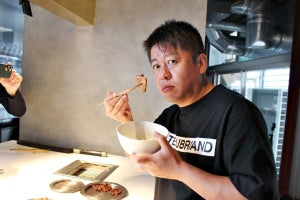 ホリエモンプロデュース! 「YAKINIKUMAFIA」で高級焼肉を立ち食いしてきた