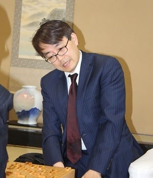 羽生善治九段が豊島将之名人を下す 第69期王将戦挑戦者決定リーグ