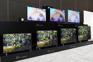 テレビ本格参入のアイリスオーヤマ、ネット不要の音声操作TVで攻勢