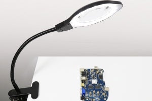 模型作りや電子工作がはかどる、LED搭載のクリップ式ルーペ