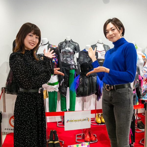 前田玲奈と川﨑芽衣子がお渡し会も『Tokyo 7th シスターズ』ライブ衣装展