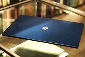 NEC、4K有機ELの15.6型ノートPC「LAVIE VEGA」- Creative Cloud 1年付き