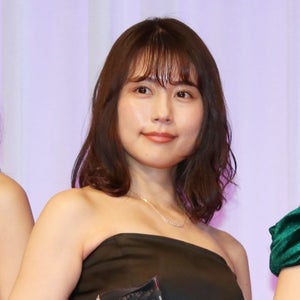 有村架純、デコルテあらわなドレスで魅了!「かわいい」の声相次ぐ【動画あり】