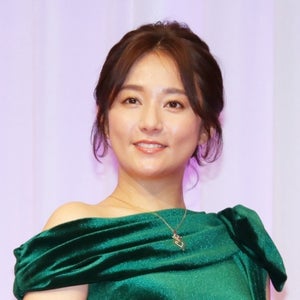 木村文乃、肩出しドレスで色気放つ! 表彰式で「素敵なパワーをいただいた」