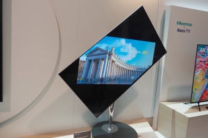 スマホ動画の視聴ニーズに対応したハイセンスの回転テレビ - CES 2020