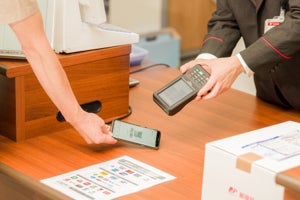 郵便局、2月3日からスマホ決済可能に - クレカや電子マネーにも対応