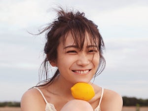 乃木坂46秋元真夏、2nd写真集の先行カット第2弾「素をさらけ出して」