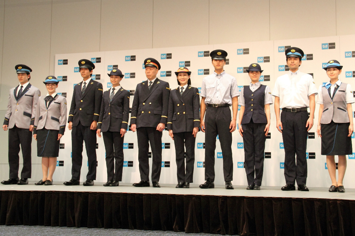 東京メトロ、駅係員・駅長・サービスマネージャーの新制服お披露目