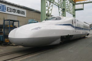 JR東海、N700S量産車第1編成の搬出作業を公開 - 7/1営業運転開始へ