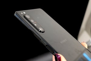 富士通やASUSも5Gスマホ開発、クアルコムがSnapdragon 865搭載デバイス告知