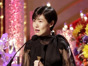 シム・ウンギョン、最優秀主演女優賞で号泣「本当にすみません…」