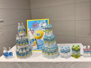 搾りたてのレモンの香り! 「サントリー天然水 Clearレモン」は爽快な飲みごこち