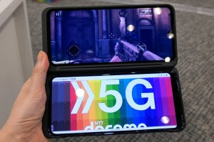 ドコモ「LG V60 ThinQ 5G」L-51A【実機で見る5Gスマホ】