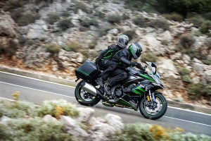 カワサキ、さらに魅力的なマシンへと変貌した「Ninja 1000SX」発売