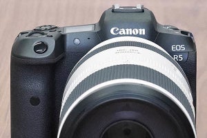 キヤノンが「EOS R5」の仕様を一部公開、CFexpressとSDの2スロット