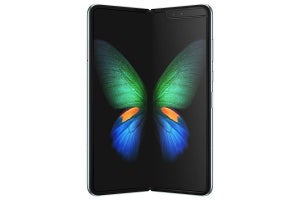 au、折りたたみスマホ「Galaxy Fold」をAndroid 10へアップデート