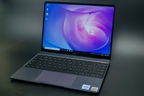 13型ノート「MateBook 13 2020」レビュー - メインを張れるCore i7モデル